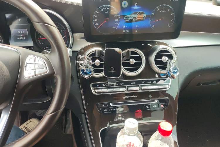 Used Mercedes-Benz GLC 2019 GLC 260 L 4MATIC Dynamic Model Audio And AC Panel