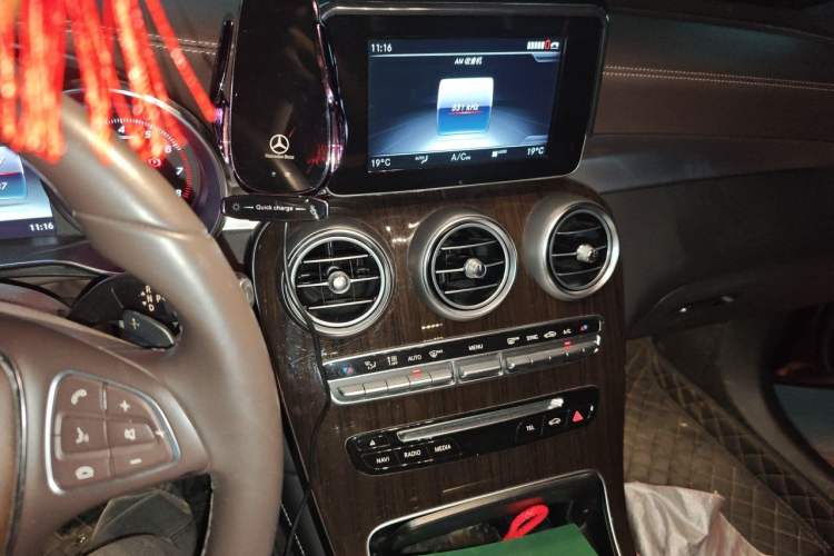 Used Mercedes-Benz GLC 2019 Facelift GLC 260 L 4MATIC Luxury Model Audio And AC Panel