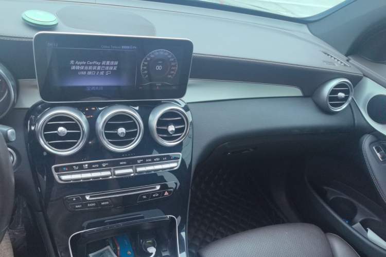 Used Mercedes-Benz GLC 2019 GLC 200 L 4MATIC Audio And AC Panel