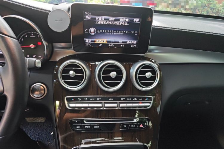 Used Mercedes-Benz GLC 2019 GLC 260 L 4MATIC Dynamic Model Audio And AC Panel