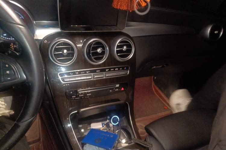 Used Mercedes-Benz GLC 2019 GLC 260 L 4MATIC Luxury Model Audio And AC Panel