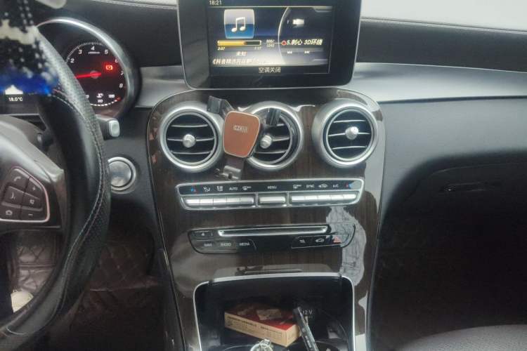 Used Mercedes-Benz GLC 2019 GLC 260 L 4MATIC Luxury Model Audio And AC Panel