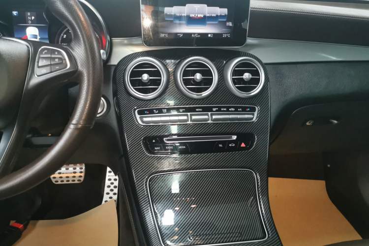 Used Mercedes-Benz GLC 2019 GLC 200 4MATIC Audio And AC Panel