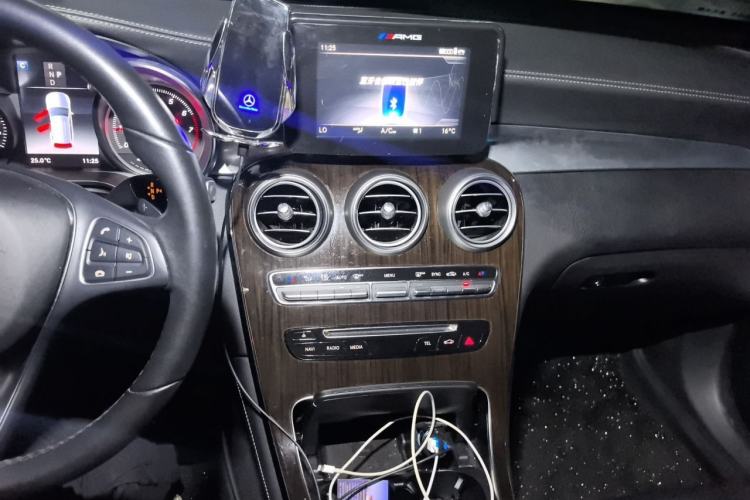 Used Mercedes-Benz GLC 2019 GLC 260 L 4MATIC Luxury Model Audio And AC Panel
