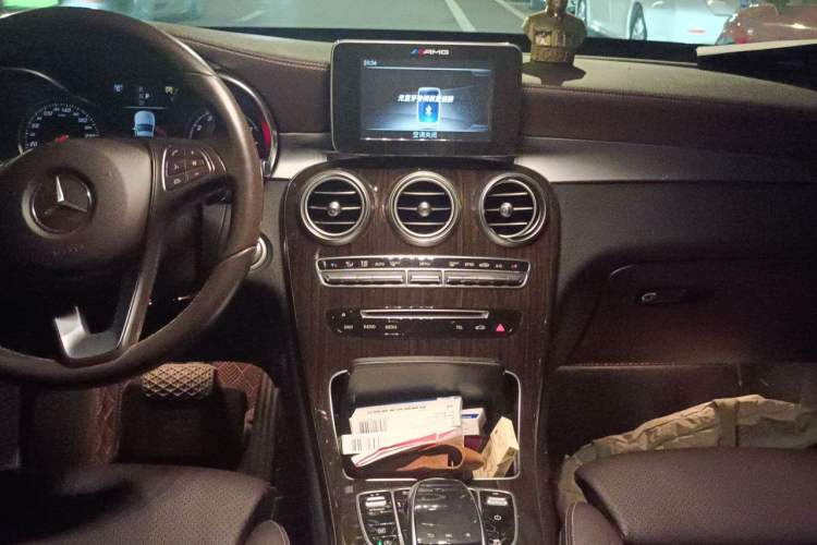 Used Mercedes-Benz GLC 2019 GLC 260 4MATIC Luxury Model Audio And AC Panel