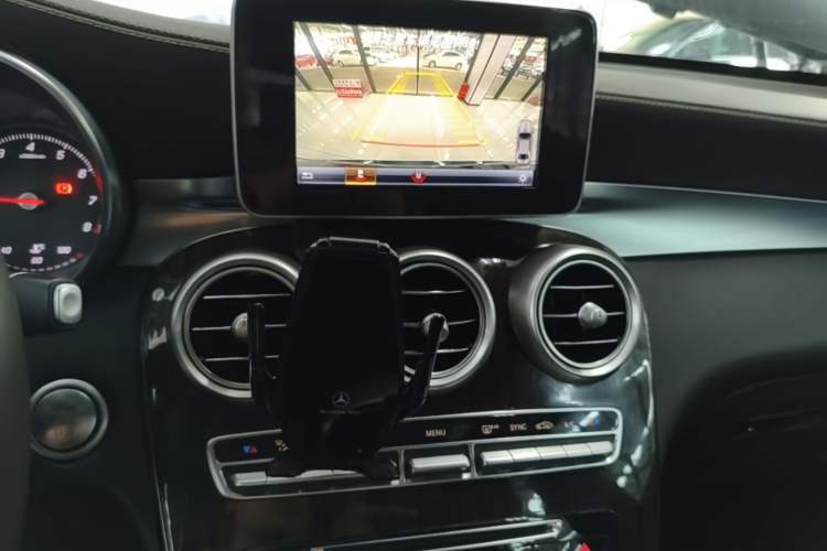 Used Mercedes-Benz GLC 2019 GLC 260 L 4MATIC Dynamic Model Audio And AC Panel