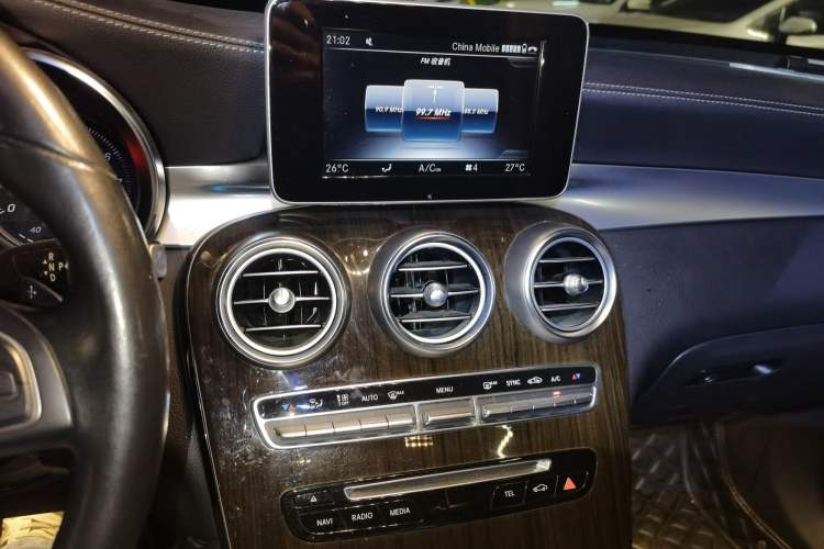 Used Mercedes-Benz GLC 2019 Facelift GLC 260 L 4MATIC Luxury Model Audio And AC Panel