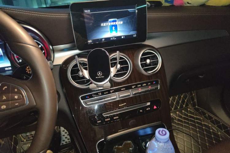 Used Mercedes-Benz GLC 2019 GLC 260 L 4MATIC Dynamic Model Audio And AC Panel