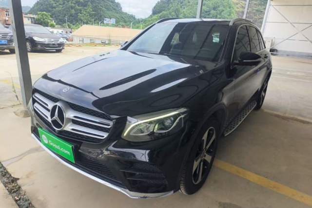 Mercedes-Benz GLC 2019 Facelift GLC 260 L 4MATIC Luxury Model مستعملة