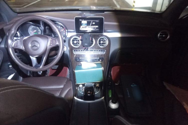 Used Mercedes-Benz GLC 2019 GLC 260 L 4MATIC Dynamic Model Center Console