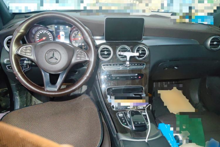 Used Mercedes-Benz GLC 2019 GLC 260 L 4MATIC Dynamic Model Center Console