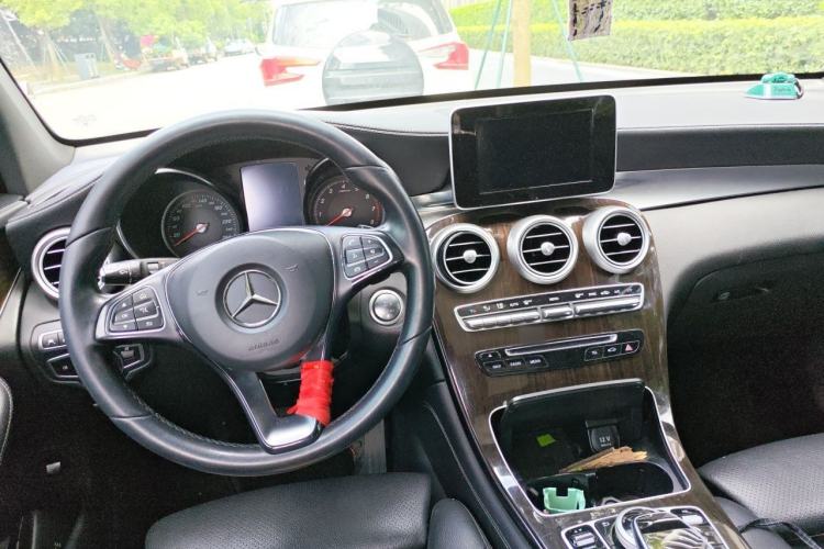 Used Mercedes-Benz GLC 2019 GLC 260 L 4MATIC Luxury Model Center Console