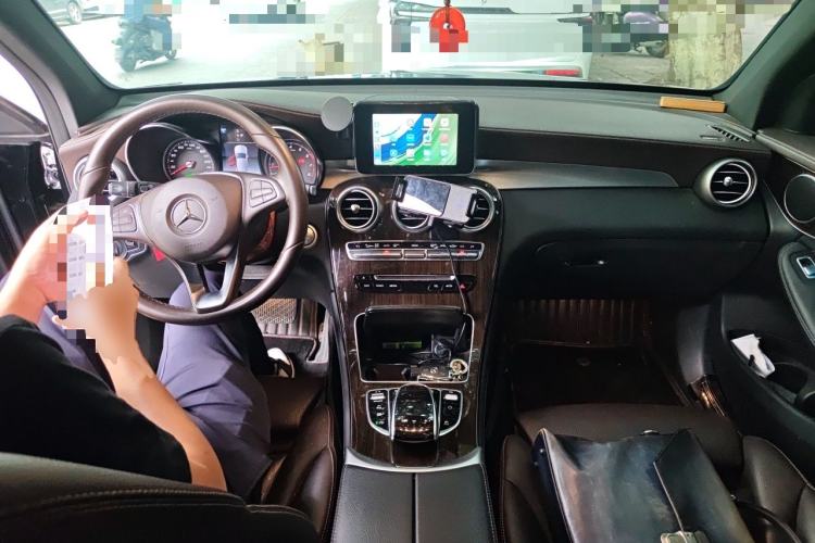 Used Mercedes-Benz GLC 2019 GLC 260 L 4MATIC Dynamic Model Center Console