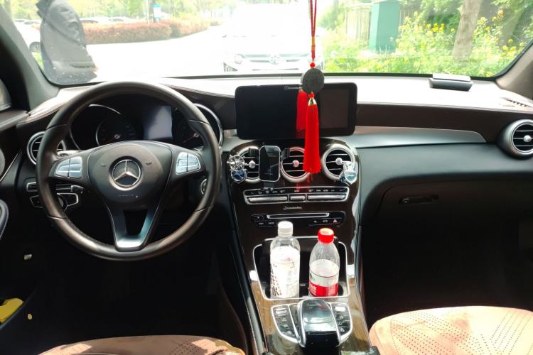 Used Mercedes-Benz GLC 2019 GLC 260 L 4MATIC Dynamic Model Center Console