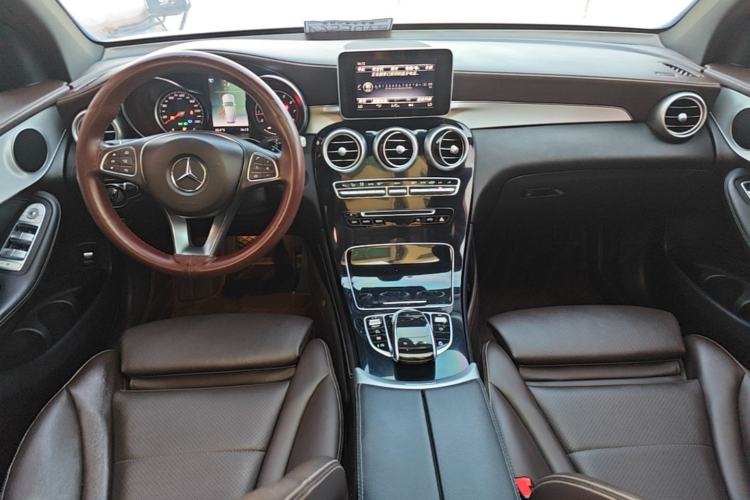 Used Mercedes-Benz GLC 2019 GLC 200 L 4MATIC Center Console