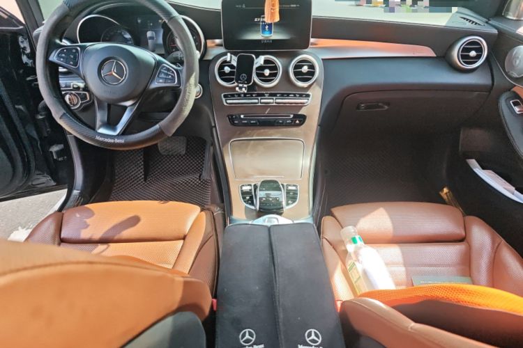 Used Mercedes-Benz GLC 2019 Facelift GLC 300 L 4MATIC Luxury Model Center Console