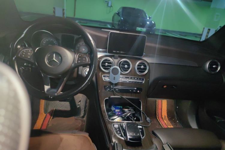 Used Mercedes-Benz GLC 2019 GLC 260 L 4MATIC Dynamic Model Center Console