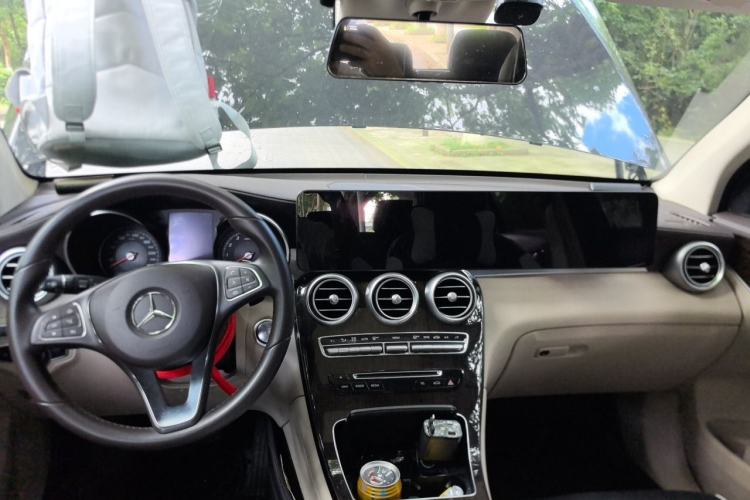 Used Mercedes-Benz GLC 2019 Facelift GLC 260 L 4MATIC Luxury Model Center Console