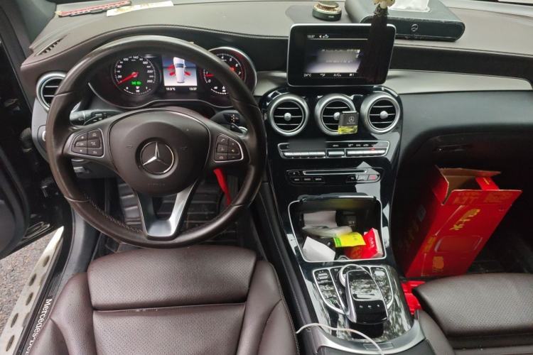 Used Mercedes-Benz GLC 2019 GLC 200 L 4MATIC Center Console