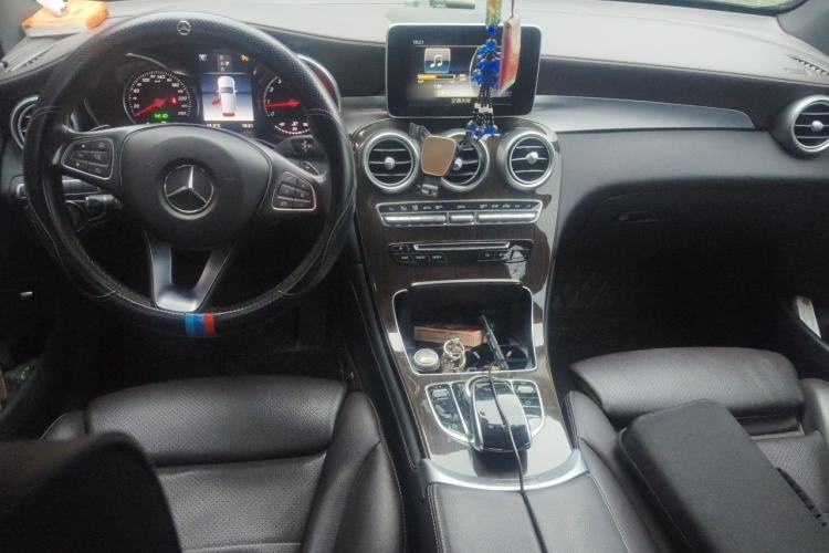 Used Mercedes-Benz GLC 2019 GLC 260 L 4MATIC Luxury Model Center Console