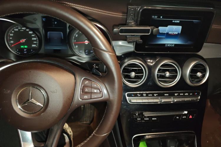 Used Mercedes-Benz GLC 2019 GLC 200 L 4MATIC Center Console