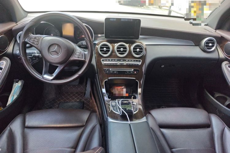Used Mercedes-Benz GLC 2019 GLC 260 L 4MATIC Dynamic Model Center Console
