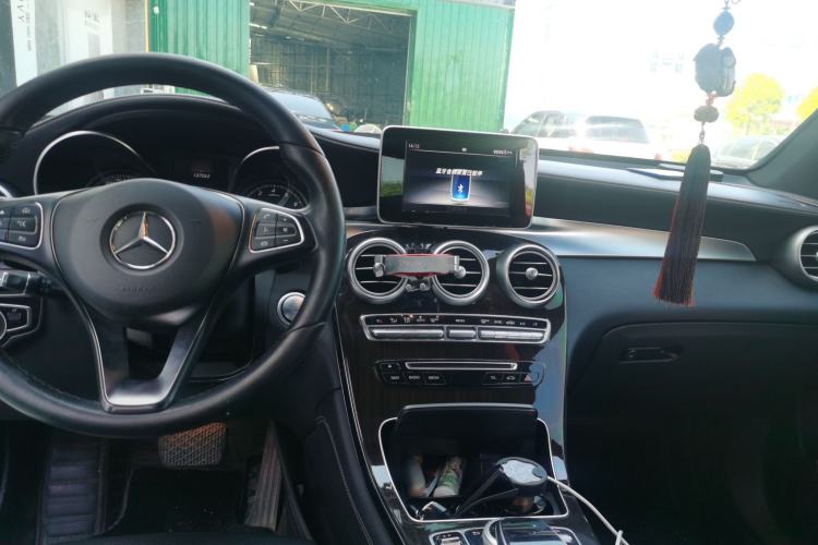 Used Mercedes-Benz GLC 2019 GLC 260 L 4MATIC Dynamic Model Center Console