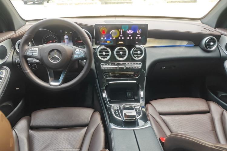 Used Mercedes-Benz GLC 2019 GLC 200 L 4MATIC Center Console