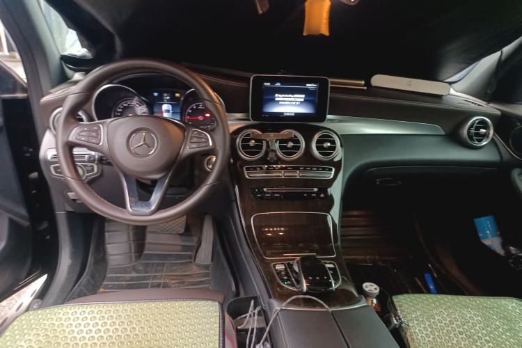 Used Mercedes-Benz GLC 2019 GLC 260 L 4MATIC Dynamic Model Center Console