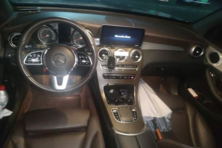 Used Mercedes-Benz GLC 2019 GLC 260 L 4MATIC Dynamic Model Center Console