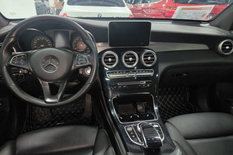 Used Mercedes-Benz GLC 2019 GLC 200 L 4MATIC Center Console