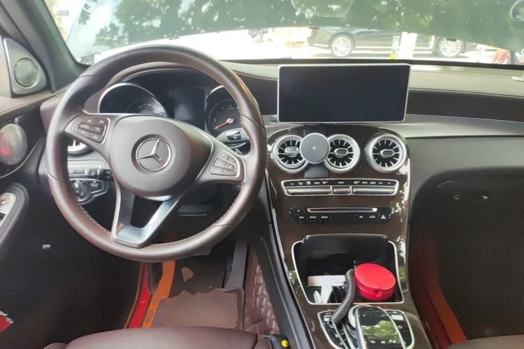 Used Mercedes-Benz GLC 2019 GLC 260 L 4MATIC Luxury Model Center Console