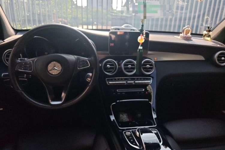 Used Mercedes-Benz GLC 2019 GLC 200 L 4MATIC Center Console