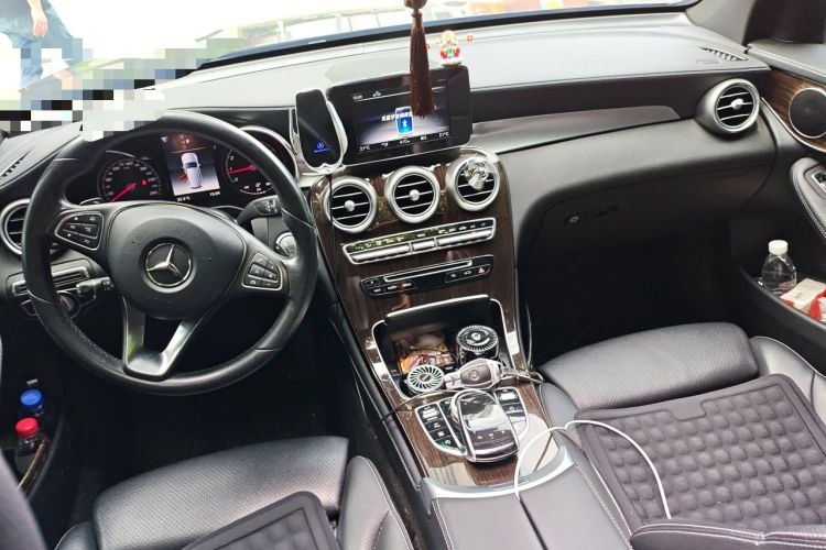 Used Mercedes-Benz GLC 2019 GLC 260 L 4MATIC Dynamic Model Center Console