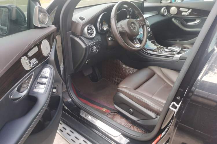 Used Mercedes-Benz GLC 2019 Facelift GLC 260 L 4MATIC Luxury Model Driver Seat