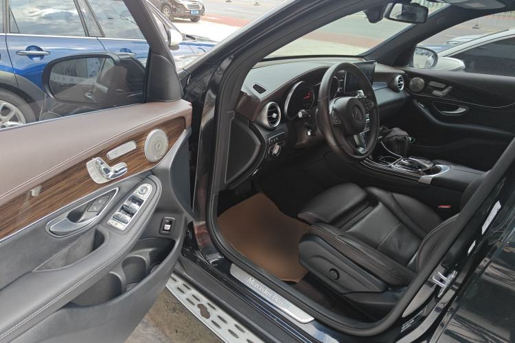 Used Mercedes-Benz GLC 2019 Facelift GLC 260 L 4MATIC Luxury Model Driver Seat