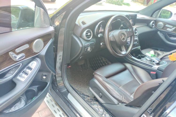 Used Mercedes-Benz GLC 2019 GLC 260 4MATIC Luxury Model Driver Seat