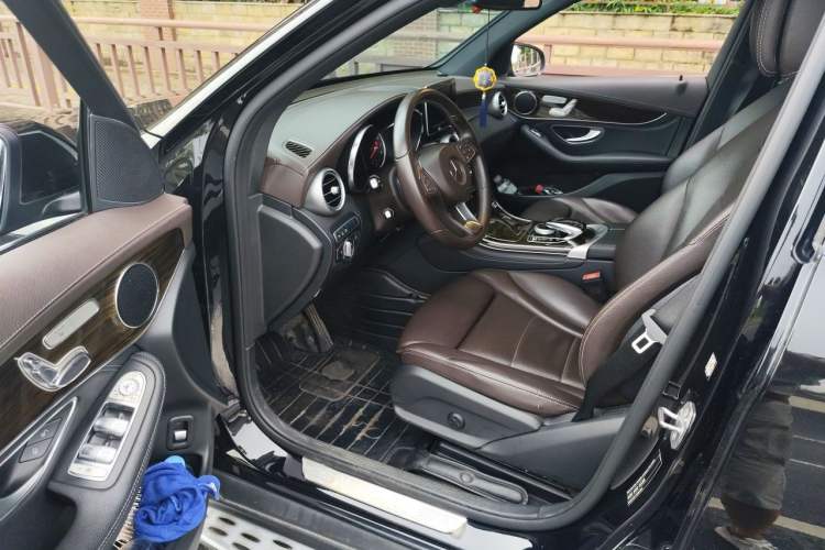 Used Mercedes-Benz GLC 2019 GLC 260 L 4MATIC Luxury Model Driver Seat
