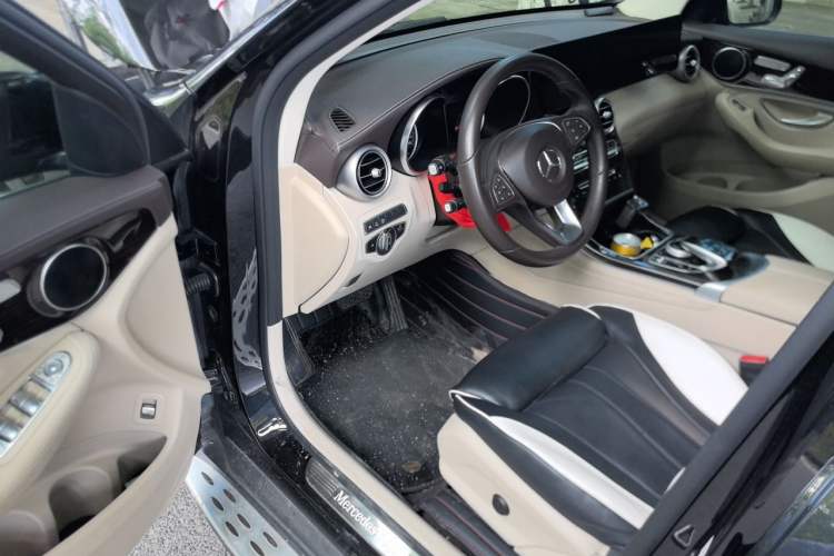 Used Mercedes-Benz GLC 2019 Facelift GLC 260 L 4MATIC Luxury Model Driver Seat