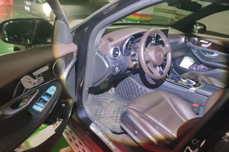 Used Mercedes-Benz GLC 2019 Facelift GLC 260 L 4MATIC Luxury Model Driver Seat