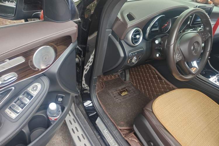 Used Mercedes-Benz GLC 2019 Facelift GLC 260 L 4MATIC Luxury Model Driver Seat