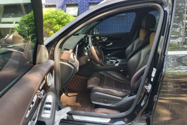 Used Mercedes-Benz GLC 2019 GLC 260 4MATIC Luxury Model Driver Seat