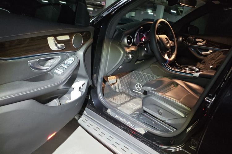 Used Mercedes-Benz GLC 2019 Facelift GLC 260 L 4MATIC Luxury Model Driver Seat