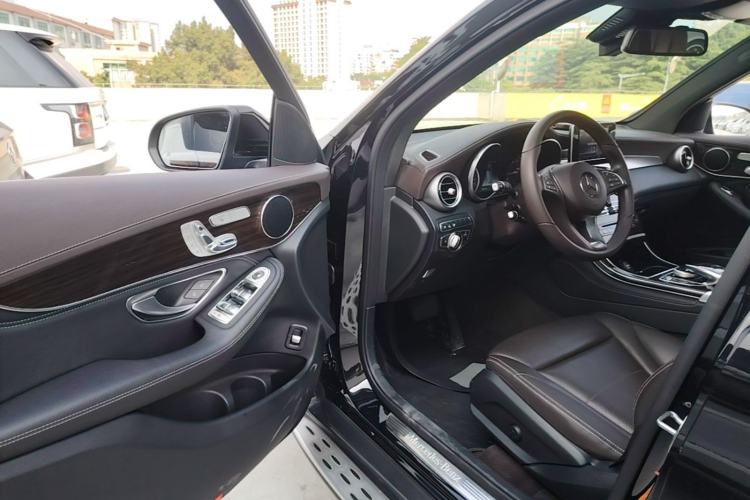 Used Mercedes-Benz GLC 2019 Facelift GLC 260 L 4MATIC Luxury Model Driver Seat