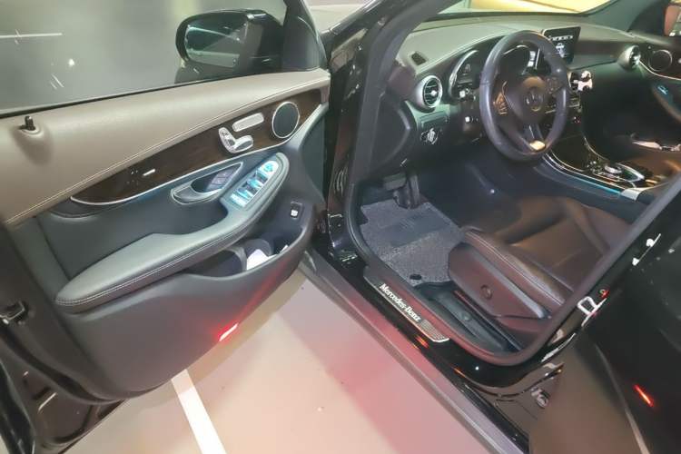 Used Mercedes-Benz GLC 2019 GLC 260 L 4MATIC Dynamic Model Driver Seat