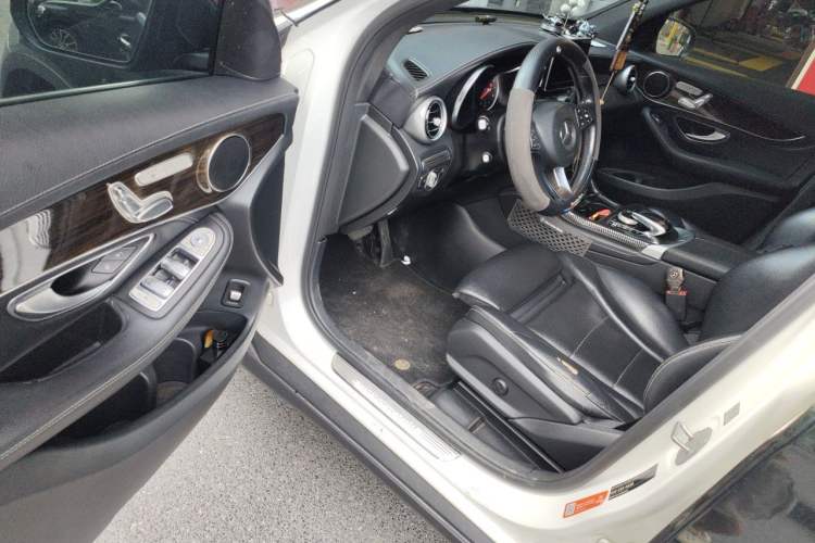 Used Mercedes-Benz GLC 2019 GLC 260 4MATIC Dynamic Edition Driver Seat