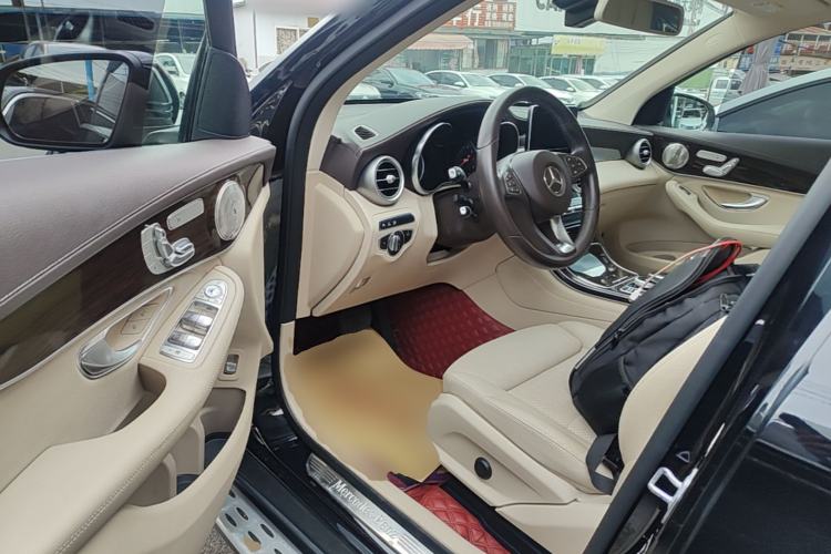 Used Mercedes-Benz GLC 2019 Facelift GLC 260 L 4MATIC Luxury Model Driver Seat