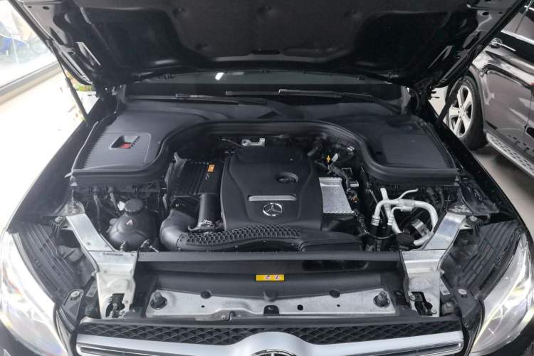 Used Mercedes-Benz GLC 2019 GLC 260 L 4MATIC Luxury Model Engine Bay