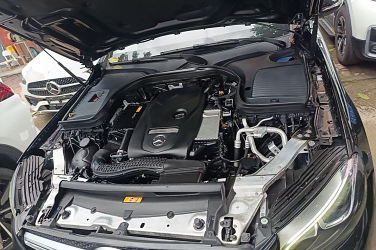 Used Mercedes-Benz GLC 2019 GLC 260 L 4MATIC Dynamic Model Engine Bay
