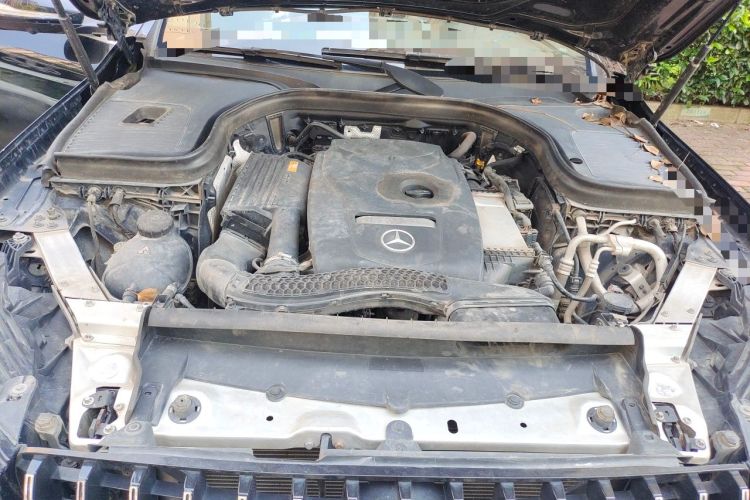 Used Mercedes-Benz GLC 2019 GLC 260 4MATIC Luxury Model Engine Bay